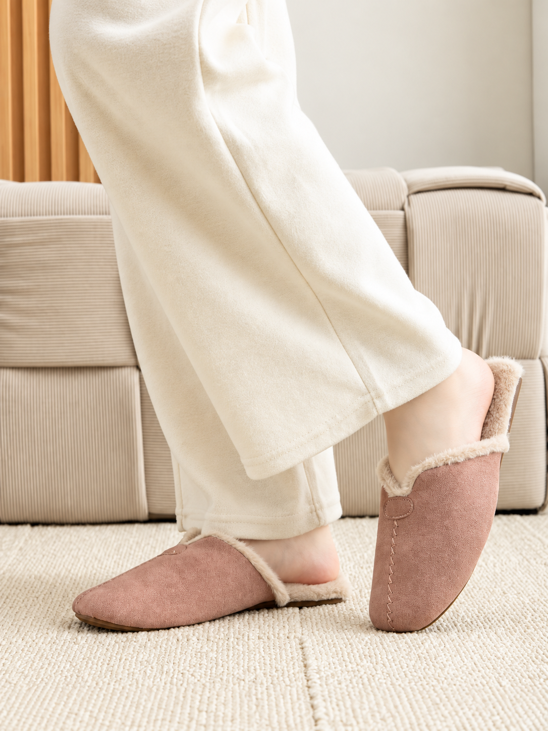 Hearthline Plush Slippers